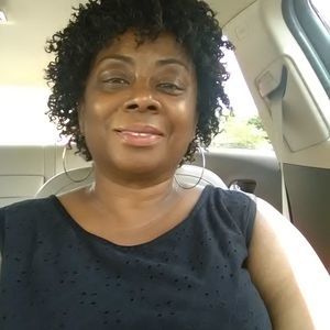 Meet your Posher, Sharon